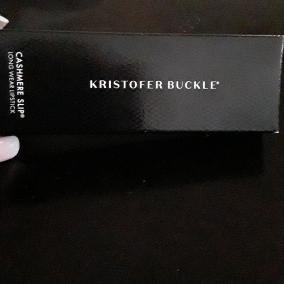 Lipstick - Picture 4 of 5